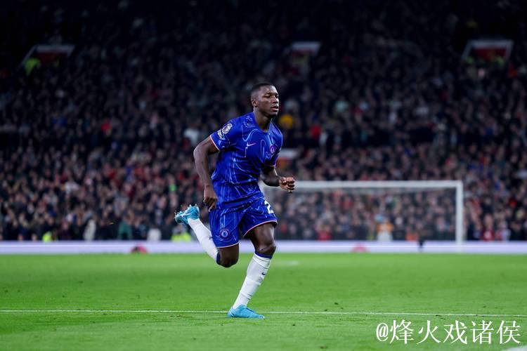 世界后腰身价榜单：维蒂尼亚、凯塞多并列第一，身价达1.1亿欧