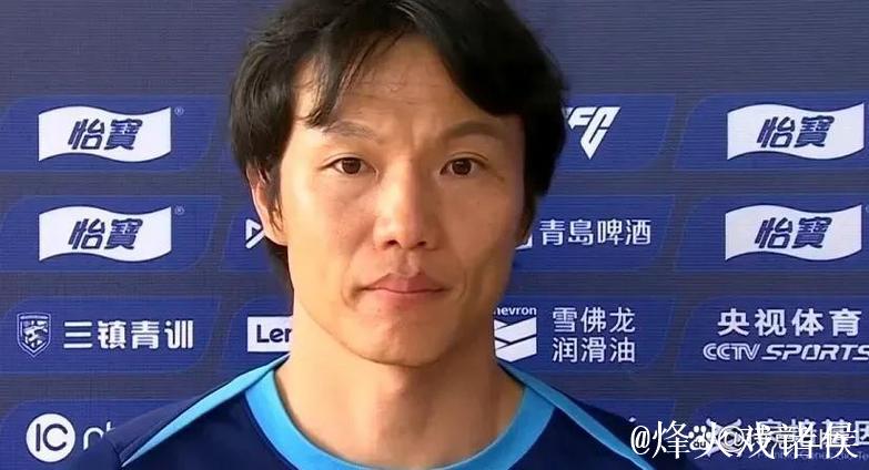 武汉三镇完成转会解禁 邓卓翔离任外教接任执掌球队 武汉三镇完成转会解禁 邓卓翔离任外教接任执掌球队